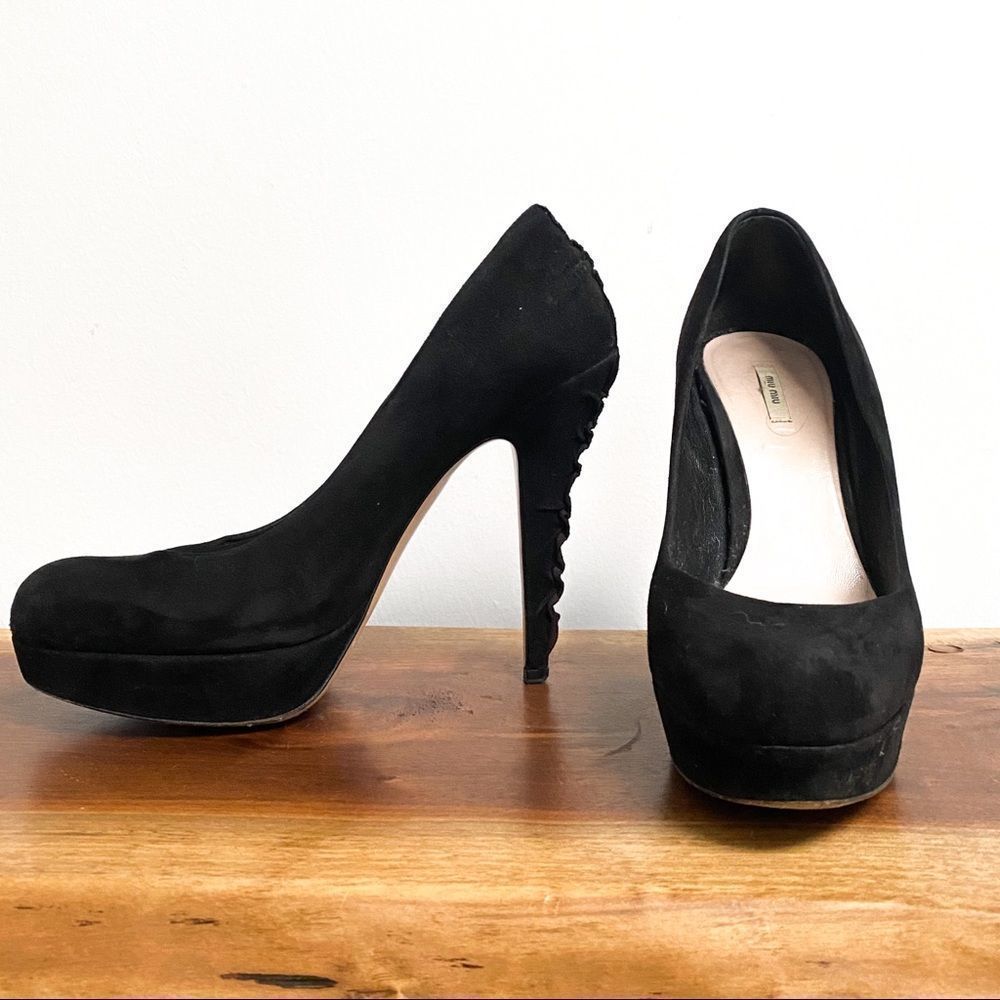 Authentic MIU MIU Black Suede Pumps 39 - Picture 2 of 11
